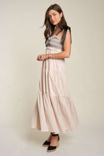 Load image into Gallery viewer, Keep it Chic Maxi Dress
