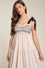 Load image into Gallery viewer, Keep it Chic Maxi Dress
