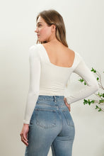 Load image into Gallery viewer, Light Beige Seamless Long Sleeve Bodysuit
